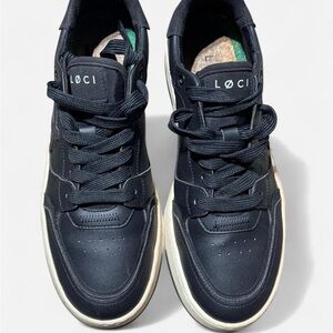 Unisex  Black Sneakers